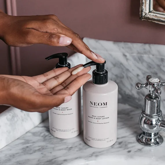 NEOM Real Luxury Hand & Body Lotion 300 ml