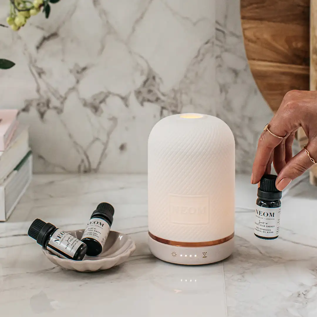 NEOM Scent to MAKE YOU HAPPY Essential Oil Blend